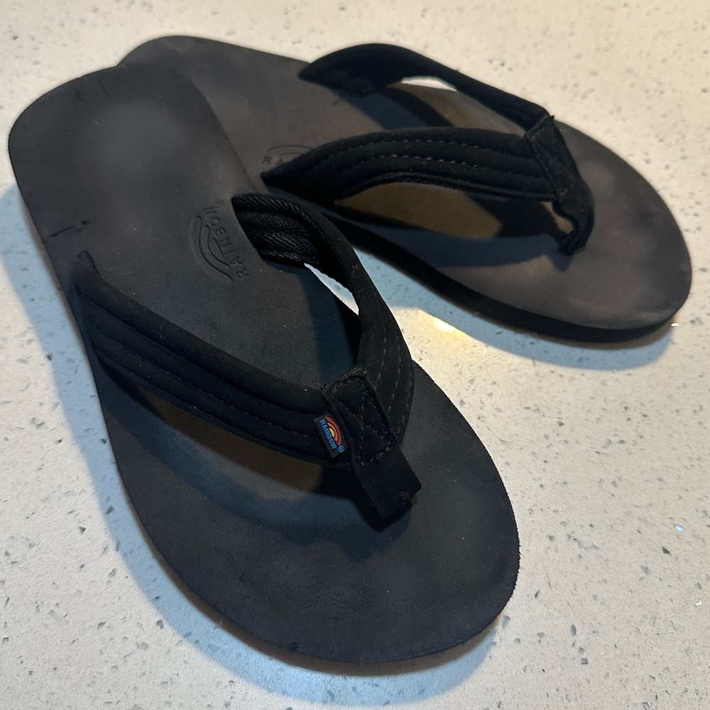 Woman’s Classic Rainbow Sandals, size 6